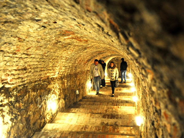 dvorac Červený Kameň, najveći podzemni kompleks, podrumi, Crveni kamen,Psihologis